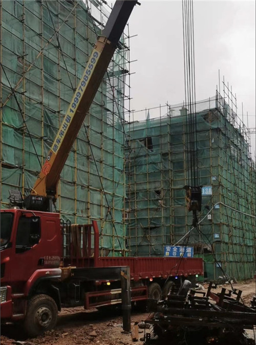 河津市“慢工细活”—— 吊车的 “微动控制” 技术